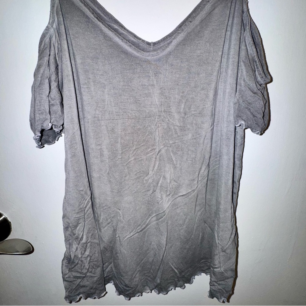 American Eagle Outfitters Women's Cold Shoulder V Neck Blouse - Picture 7 of 7